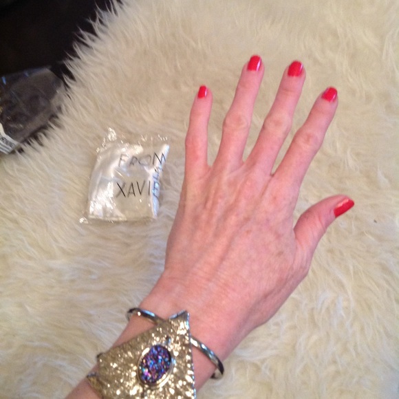 From St. Xavier druzy arrowhead cu - Picture 4 of 4